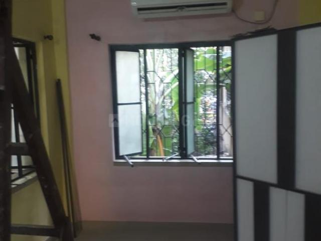 2 BHK Apartment in Lake Gardens for rent Kolkata. The reference number is 18825853