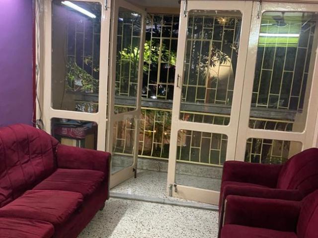 2 BHK Apartment in Lake Gardens for rent Kolkata. The reference number is 20507675