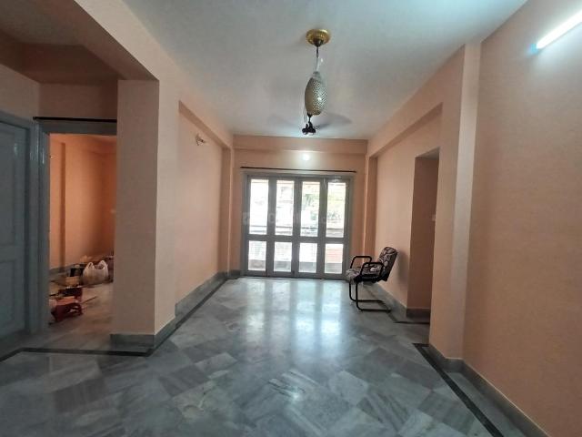 2 BHK Apartment in Lake Gardens for rent Kolkata. The reference number is 20091391
