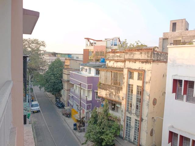 2 BHK Apartment in Lake Gardens for resale Kolkata. The reference number is 20467080
