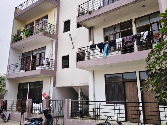 2 BHK Apartment in Lal Kuan for resale Ghaziabad. The reference number is 19766878