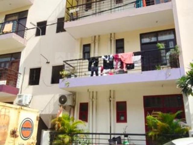 2 BHK Apartment in Lal Kuan for resale Ghaziabad. The reference number is 19965482