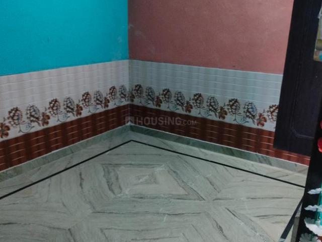 2 BHK Apartment in Line Par for rent Moradabad. The reference number is 18182593