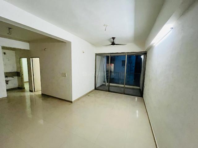 2 BHK Apartment in Motera for rent Ahmedabad. The reference number is 18264253