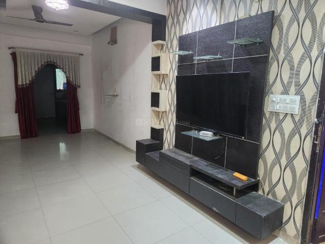 2 BHK Apartment in Motera for rent Ahmedabad. The reference number is 18911835