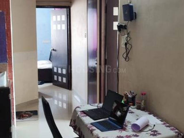 2 BHK Apartment in Motera for rent Ahmedabad. The reference number is 19561369
