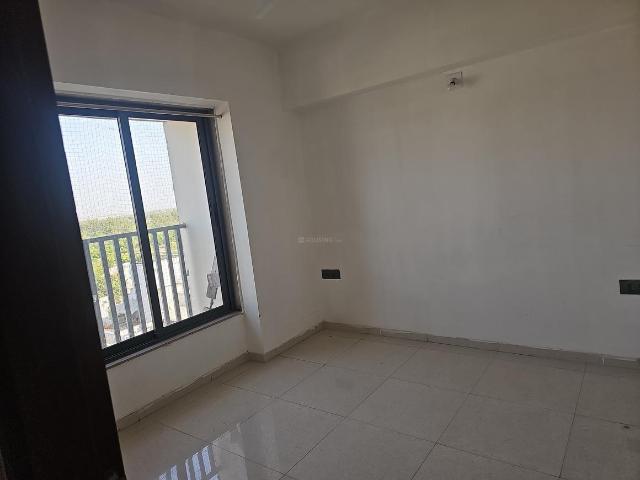 2 BHK Apartment in Motera for rent Ahmedabad. The reference number is 19990838