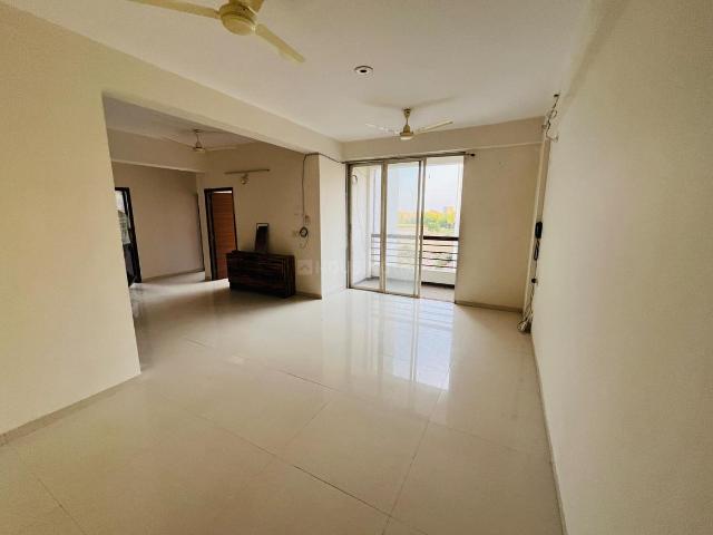 2 BHK Apartment in Motera for rent Ahmedabad. The reference number is 19914781