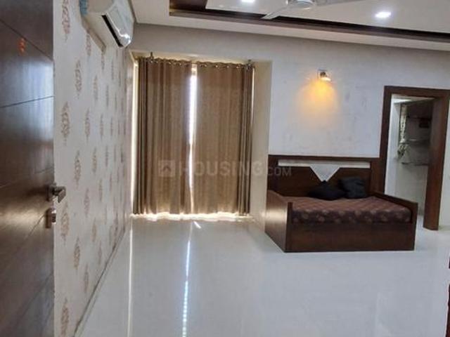 2 BHK Apartment in Motera for rent Ahmedabad. The reference number is 20176558