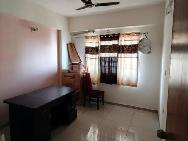2 BHK Apartment in Motera for resale Ahmedabad. The reference number is 19982386