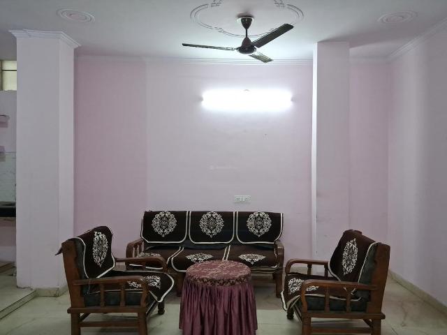 2 BHK Apartment in Moti Nagar for rent New Delhi. The reference number is 20254984