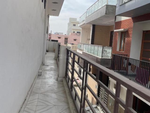 2 BHK Apartment in Model Town for rent Rohtak. The reference number is 20370312
