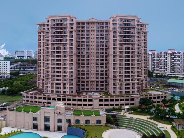 2 BHK Apartment in Mohammed Wadi for resale Pune. The reference number is 19766400