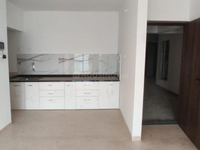 2 BHK Apartment in Mohammed Wadi for resale Pune. The reference number is 20039399