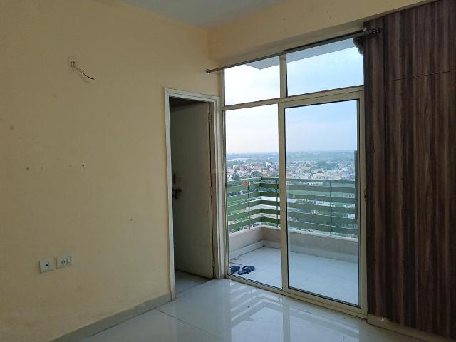 2 BHK Apartment in Morta Village for rent Ghaziabad. The reference number is 20884882