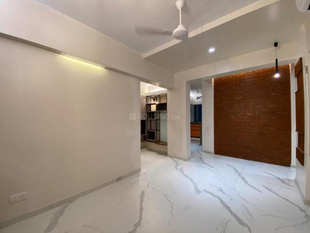 2 BHK Apartment in Matunga West for resale Mumbai. The reference number is 15905176