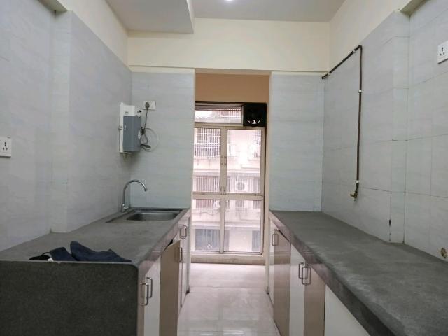 2 BHK Apartment in Matunga East for resale Mumbai. The reference number is 6950495