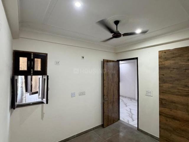 2 BHK Apartment in Mayur Vihar Phase 1 for resale New Delhi. The reference number is 20053471
