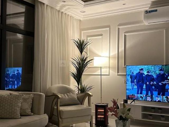 2 BHK Apartment in Mazgaon for resale Mumbai. The reference number is 20304073