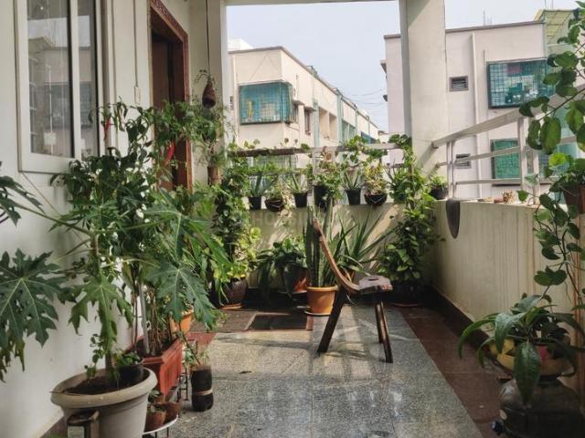 2 BHK Apartment in Madeenaguda for resale Hyderabad. The reference number is 17915439