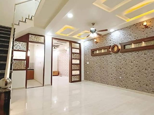 2 BHK Apartment in Madhavpuram for resale Meerut. The reference number is 15502119