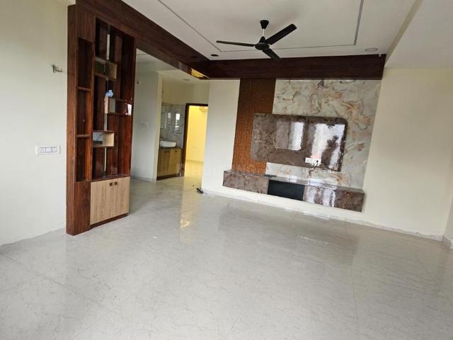 2 BHK Apartment in Madhapur for rent Hyderabad. The reference number is 20702265
