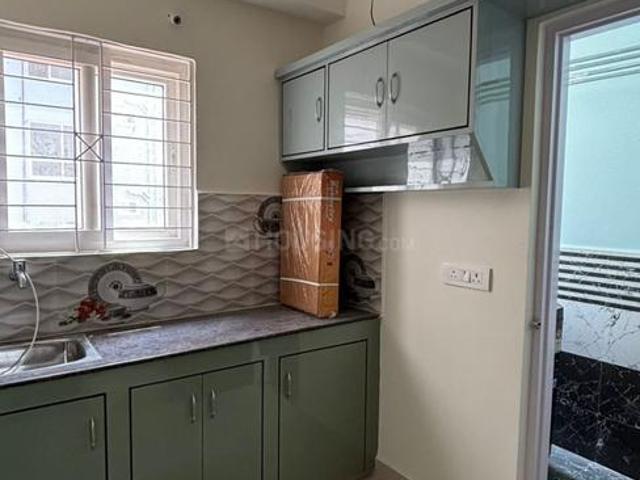 2 BHK Apartment in Madhapur for rent Hyderabad. The reference number is 20734829