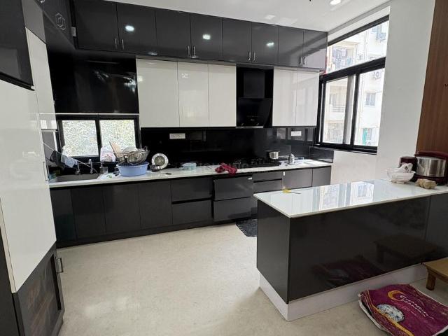 2 BHK Apartment in Madhapur for resale Hyderabad. The reference number is 20826064