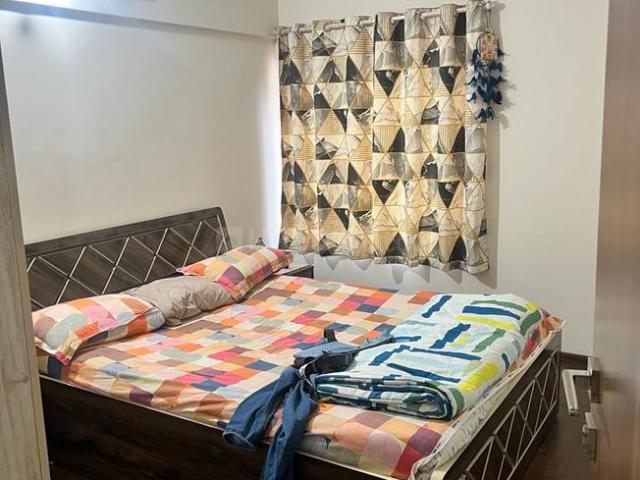 2 BHK Apartment in Magarpatta City for rent Pune. The reference number is 13650003