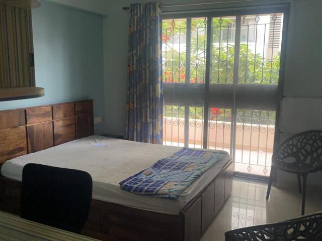 2 BHK Apartment in Magarpatta City for rent Pune. The reference number is 14599284