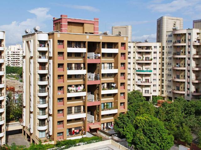 2 BHK Apartment in Magarpatta City for rent Pune. The reference number is 19458042