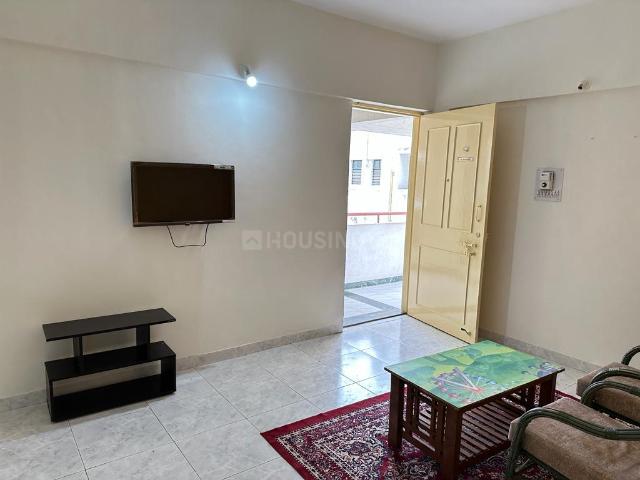 2 BHK Apartment in Magarpatta City for rent Pune. The reference number is 19458073