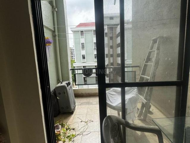 2 BHK Apartment in Magarpatta City for rent Pune. The reference number is 19461519