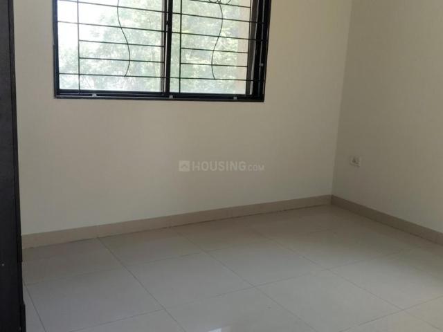 2 BHK Apartment in Magarpatta City for rent Pune. The reference number is 19532616