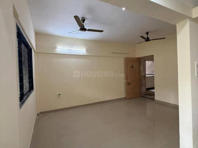 2 BHK Apartment in Magarpatta City for rent Pune. The reference number is 19633334