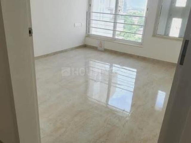 2 BHK Apartment in Magarpatta City for rent Pune. The reference number is 19391408