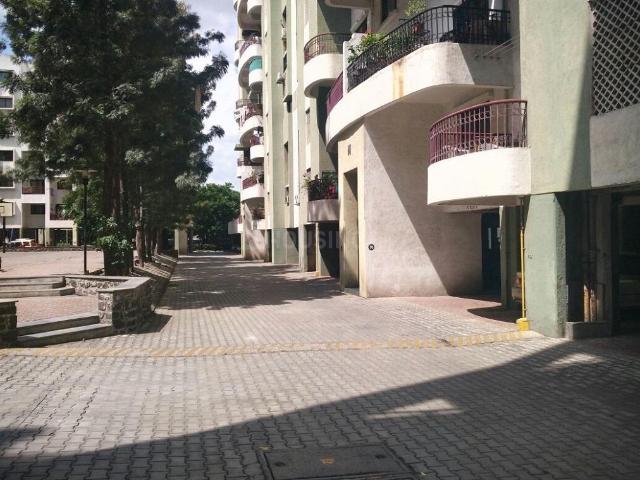 2 BHK Apartment in Magarpatta City for rent Pune. The reference number is 20408553