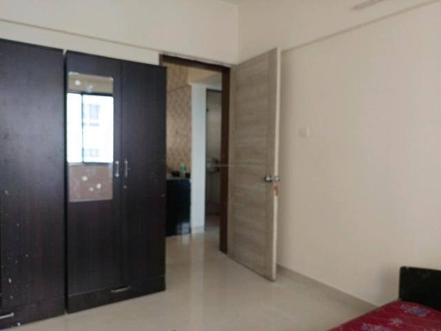 2 BHK Apartment in Magarpatta City for rent Pune. The reference number is 20409420