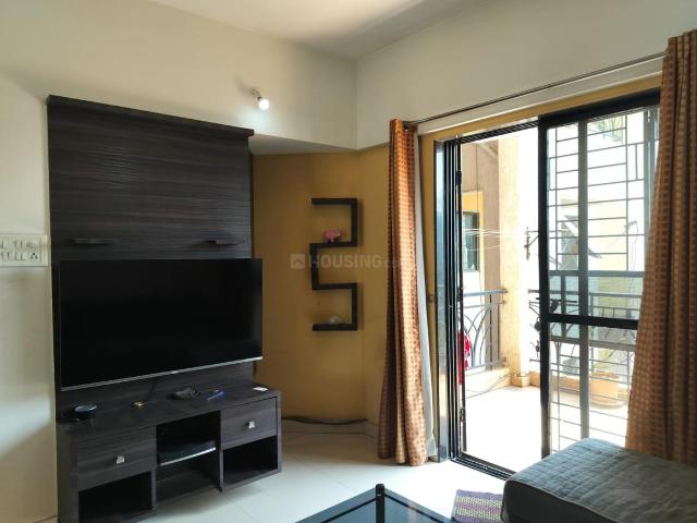 2 BHK Apartment in Magarpatta City for rent Pune. The reference number is 20457249