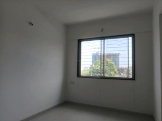 2 BHK Apartment in Magarpatta City for rent Pune. The reference number is 20556300