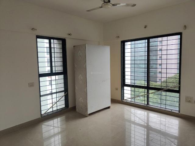 2 BHK Apartment in Magarpatta City for rent Pune. The reference number is 20575505
