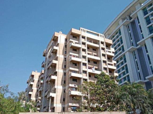 2 BHK Apartment in Magarpatta City for rent Pune. The reference number is 20578366