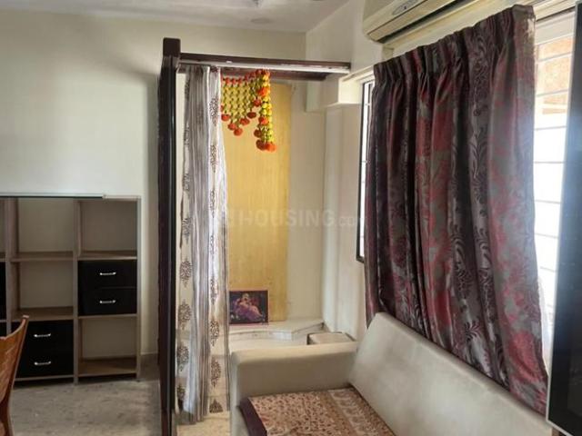 2 BHK Apartment in Magarpatta City for rent Pune. The reference number is 20584578