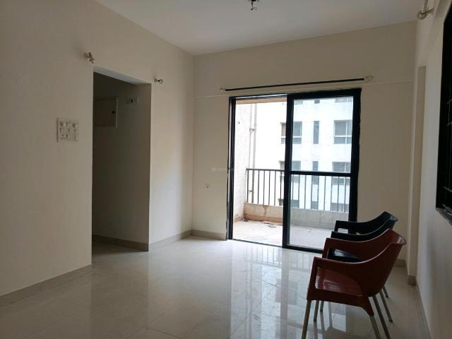 2 BHK Apartment in Magarpatta City for rent Pune. The reference number is 20614572