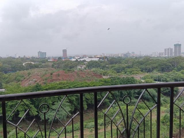 2 BHK Apartment in Magarpatta City for rent Pune. The reference number is 20643126