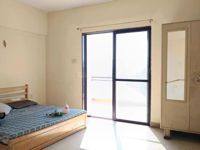 2 BHK Apartment in Magarpatta City for rent Pune. The reference number is 20657728