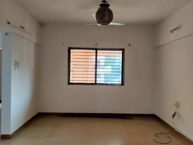 2 BHK Apartment in Magarpatta City for rent Pune. The reference number is 20669947