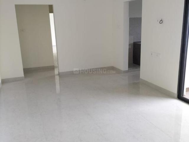 2 BHK Apartment in Magarpatta City for rent Pune. The reference number is 20695685
