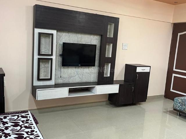 2 BHK Apartment in Magarpatta City for rent Pune. The reference number is 20717260