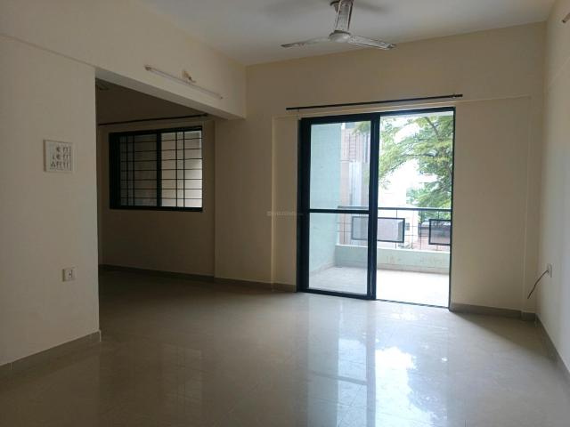 2 BHK Apartment in Magarpatta City for rent Pune. The reference number is 20723884